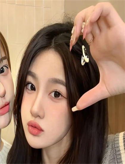 演员访谈：详细的《贾二虎之逆转人生》隐藏彩蛋发现指南不容错过的：细节与彩蛋寻找攻略